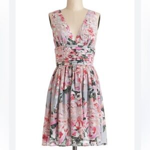 NWT BB Dakota Floral Dress Size 24